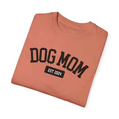 Personalized Dog Mom Varsity Style Unisex Garment-Dyed T-shirt