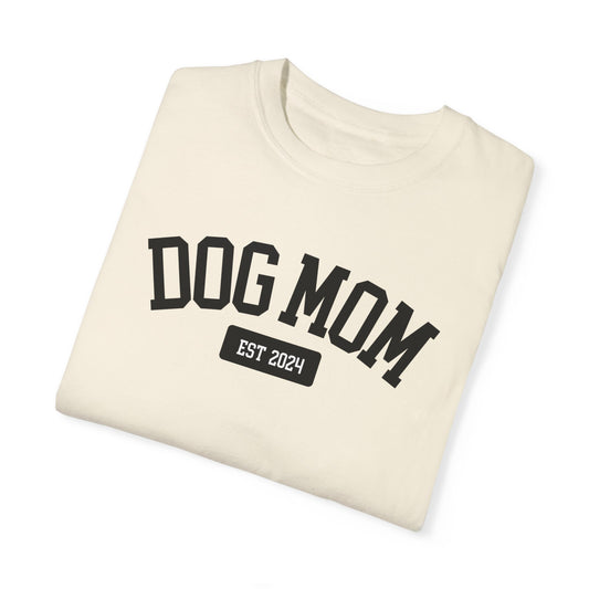 Personalized Dog Mom Varsity Style Unisex Garment-Dyed T-shirt