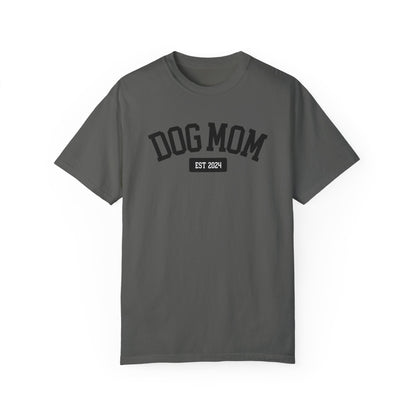 Personalized Dog Mom Varsity Style Unisex Garment-Dyed T-shirt